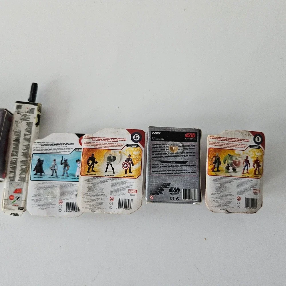 Star Wars Mini Brands Disney Zuru LOT OF 8 Figures C-3P0 Thor Black Panther Leia